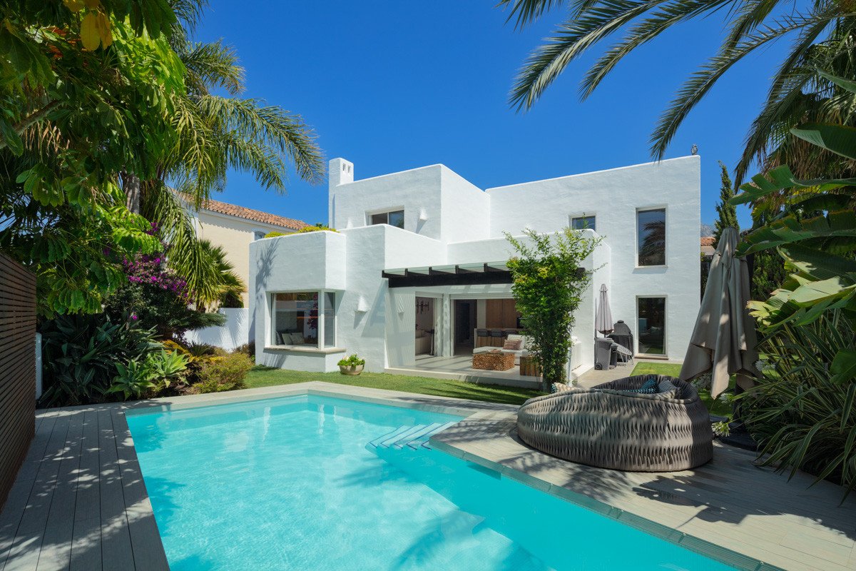 Villa i Marbella Golden Mile, Malaga, Spanien 4 sovrum, 240 kvm. Nr. 53572