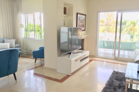 Townhouse for sale Nueva Andalucia, Malaga, Spain 4 bedrooms, 212 sq.m. No. 53471 - photo 9