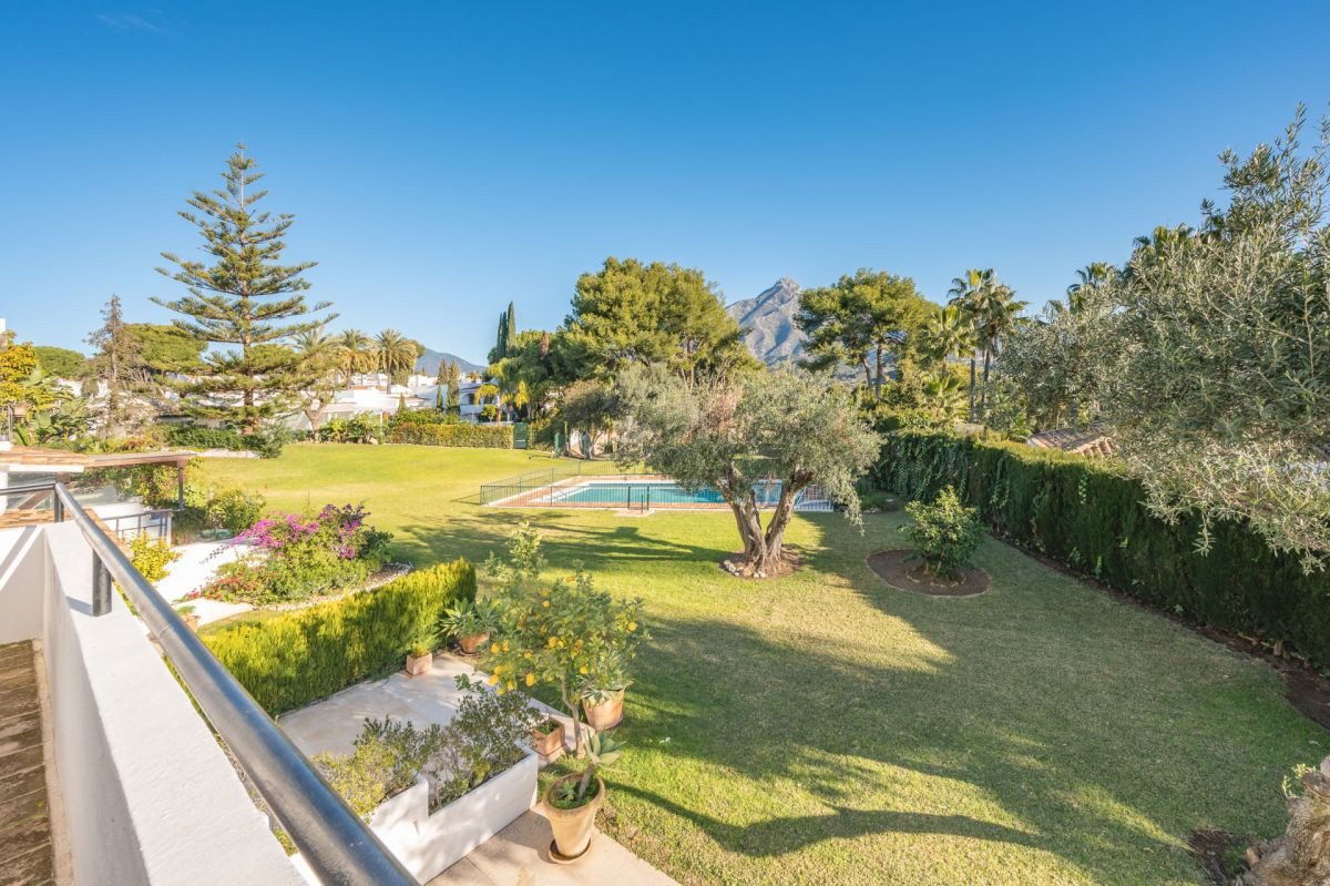 Rindu māja Nueva Andalucia, Malaga, Spānijā 3 istabas, 166 m2 Nr. 53479