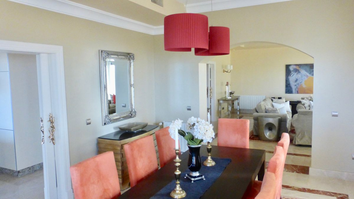 Villa a Benahavis, Malaga, Spagna 6 camere da letto, 950 mq. N° 53379