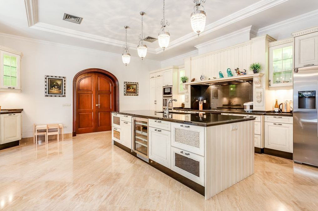 Villa a Guadalmina, Malaga, Spagna 8 camere da letto, 2119 mq. N° 53472