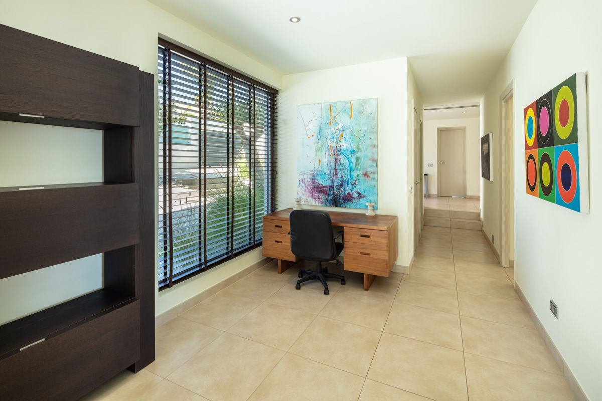 Villa in Nueva Andalucia, Malaga, Spain 6 bedrooms, 550 sq.m. No. 53421