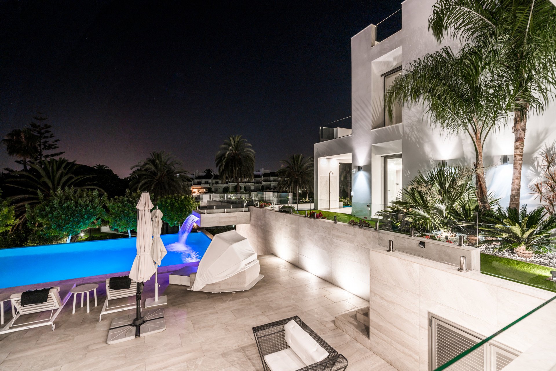 Villa in Nueva Andalucia, Malaga, Spain 11 bedrooms, 1150 sq.m. No. 53506