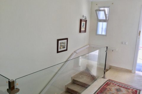 Townhouse for sale in Nueva Andalucia, Malaga, Spain 4 bedrooms, 212 sq.m. No. 53471 - photo 11