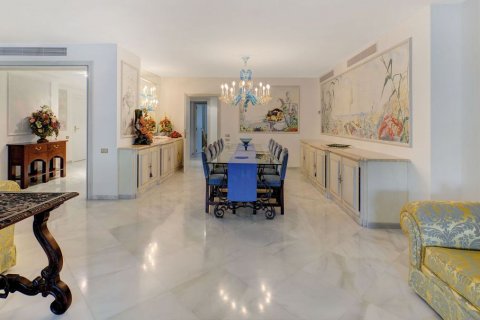 Apartment for sale in El Puerto de Santa Maria, Cadiz, Spain 5 bedrooms, 339 sq.m. No. 53378 - photo 11