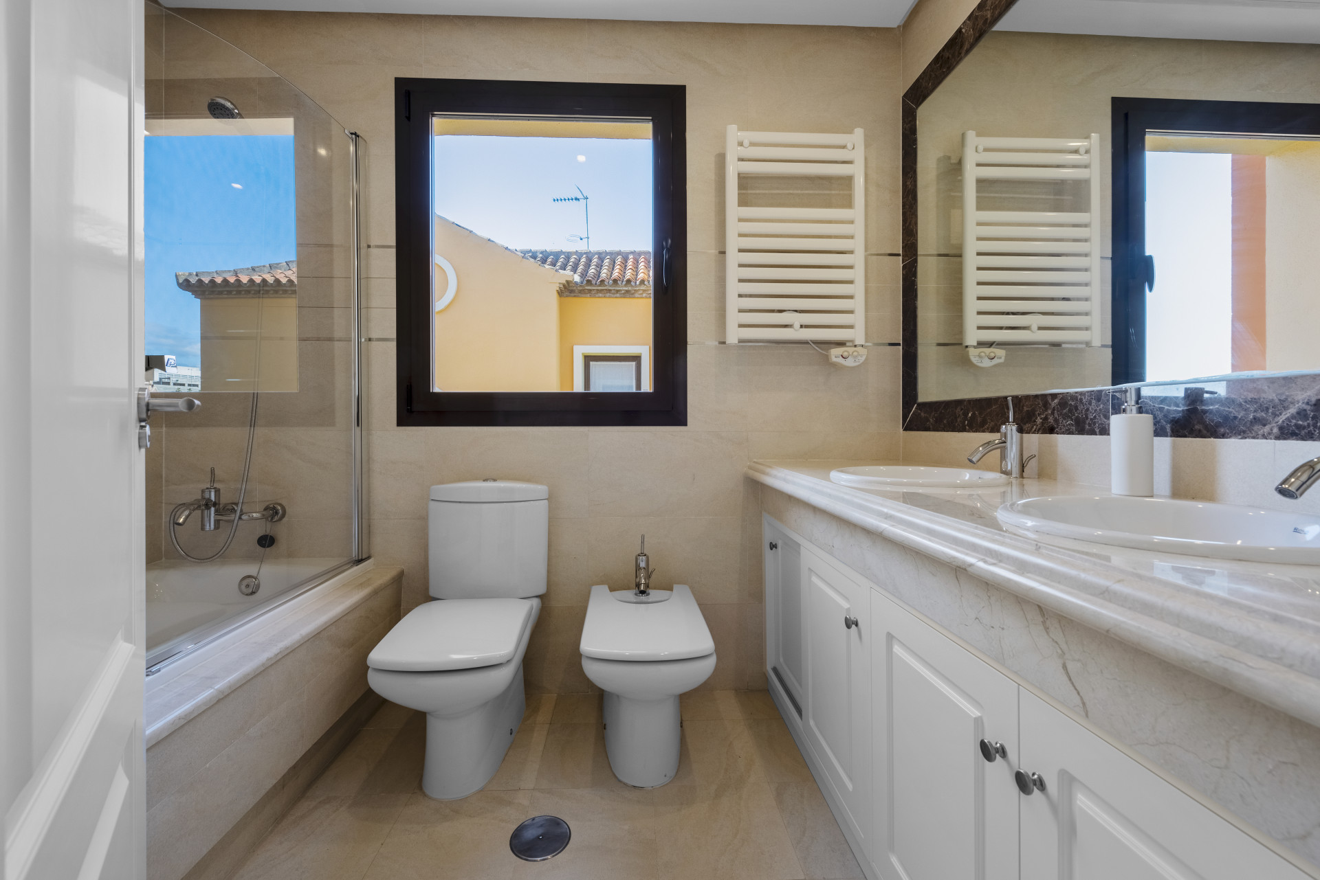 Villa in Arroyo Vaquero, Malaga, Spain 3 bedrooms, 336 sq.m. No. 53561