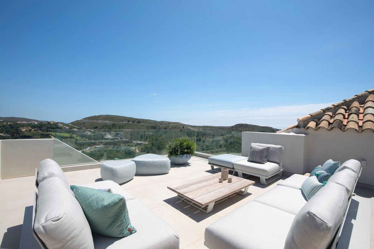 Kattohuoneisto Benahavis, Malaga, Espanja 4 makuuhuonetta, 376 m2 No. 53411