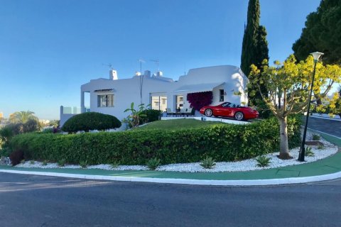 Townhouse for sale Nueva Andalucia, Malaga, Spain 4 bedrooms, 212 sq.m. No. 53471 - photo 4