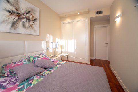 Apartment for rent in Tarragona, Spain 3 bedrooms, 85 sq.m. No. 53622 - photo 15