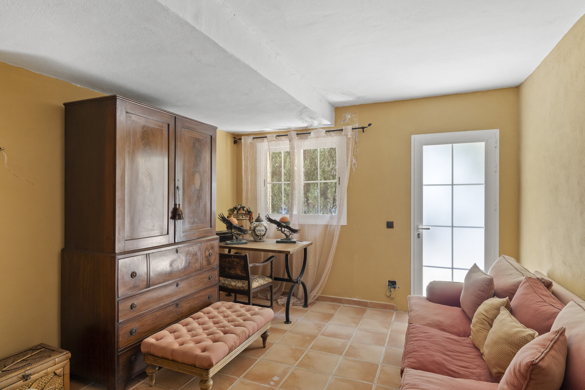 Villa in El Paraiso, Malaga, Spanien 5 Schlafzimmer, 779 m2 Nr. 53534
