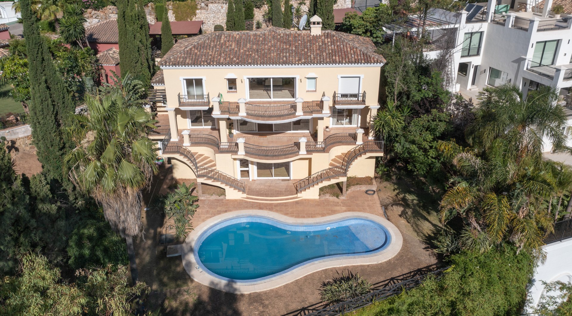 Huvila El Herrojo, Malaga, Espanja 6 makuuhuonetta, 579 m2 No. 53578