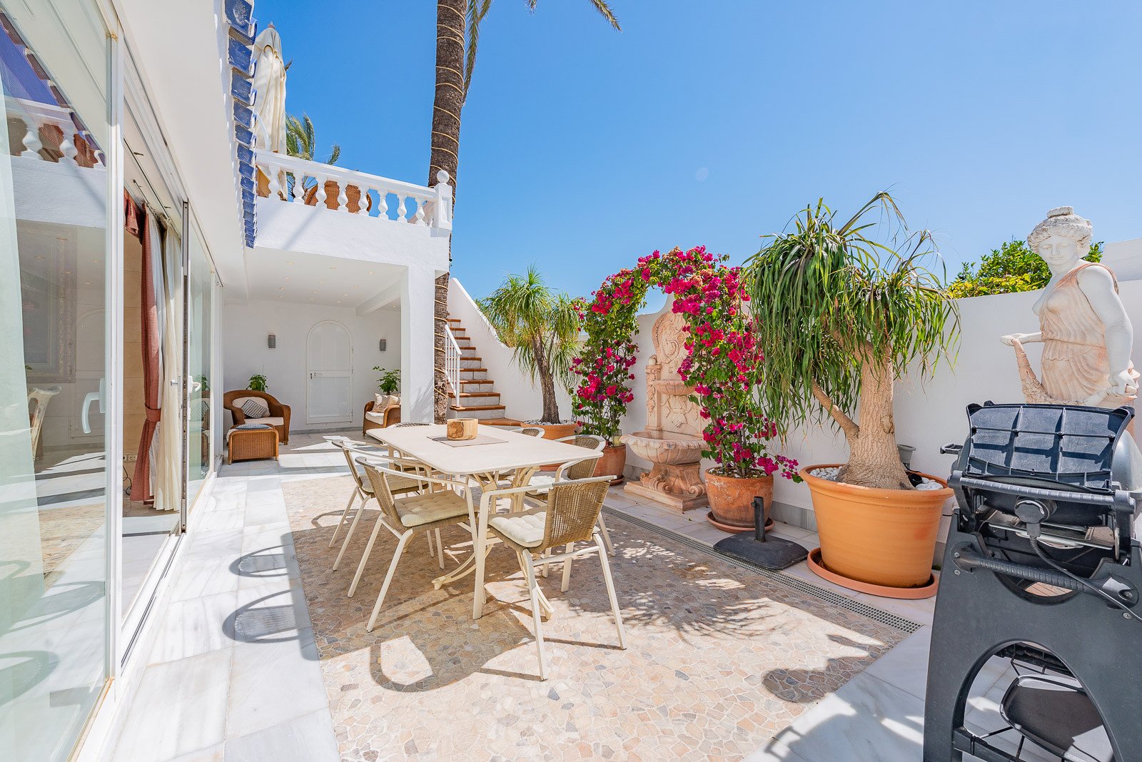 Villetta a schiera a Marbella Golden Mile, Malaga, Spagna 3 camere da letto, 194 mq. N° 53577