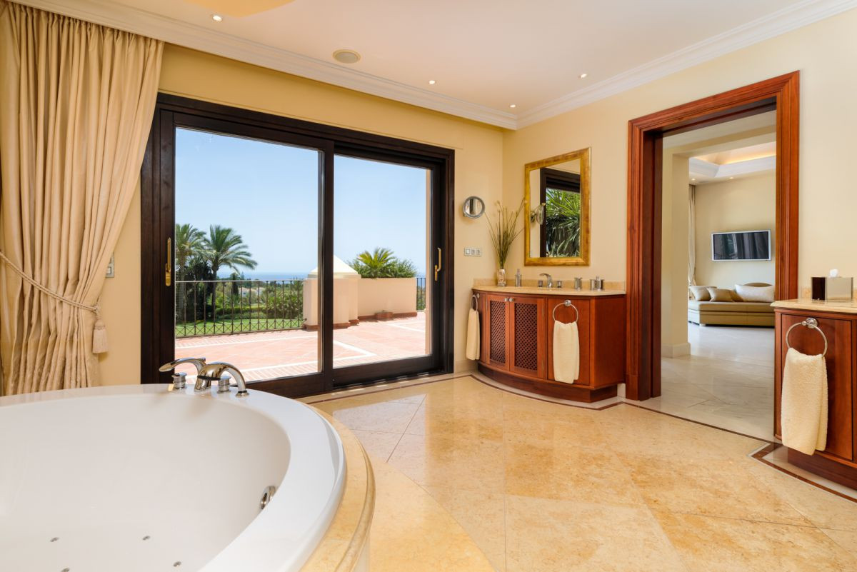 Huvila Marbella Golden Mile, Malaga, Espanja 5 makuuhuonetta, 1025 m2 No. 53465