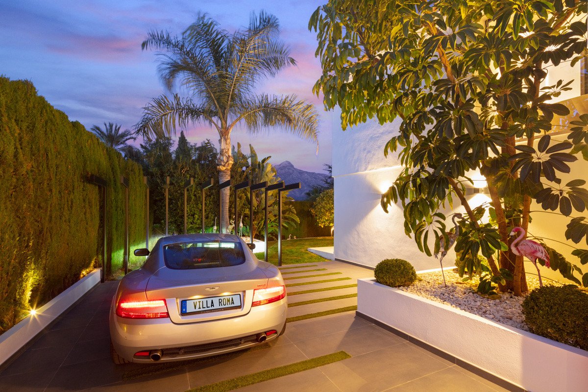 Villa Nueva Andalucia, Malaga, Spānijā 4 istabas, 350 m2 Nr. 53504