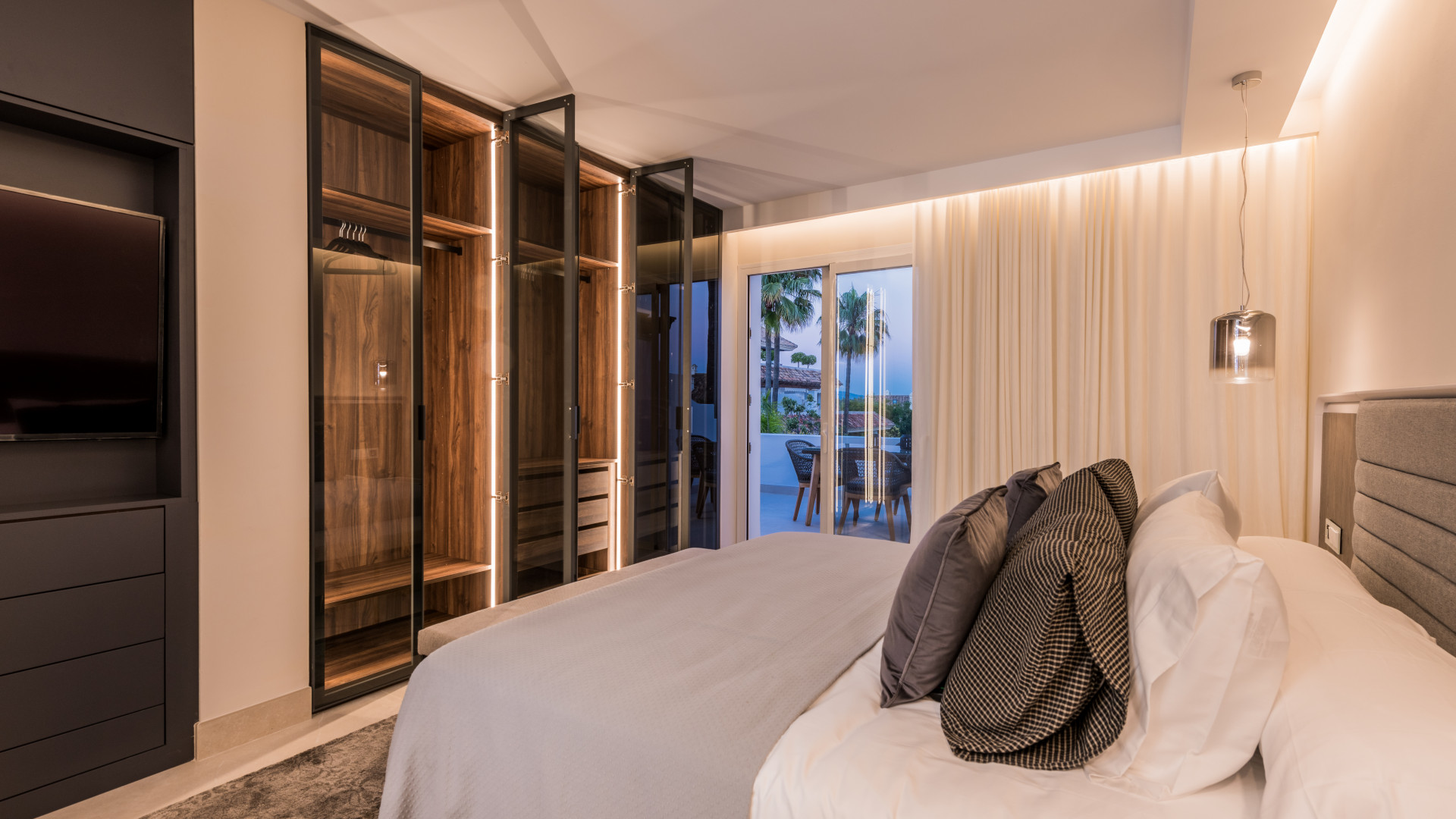 Dzīvoklis Marbella Golden Mile, Malaga, Spānijā 3 istabas, 138 m2 Nr. 53528