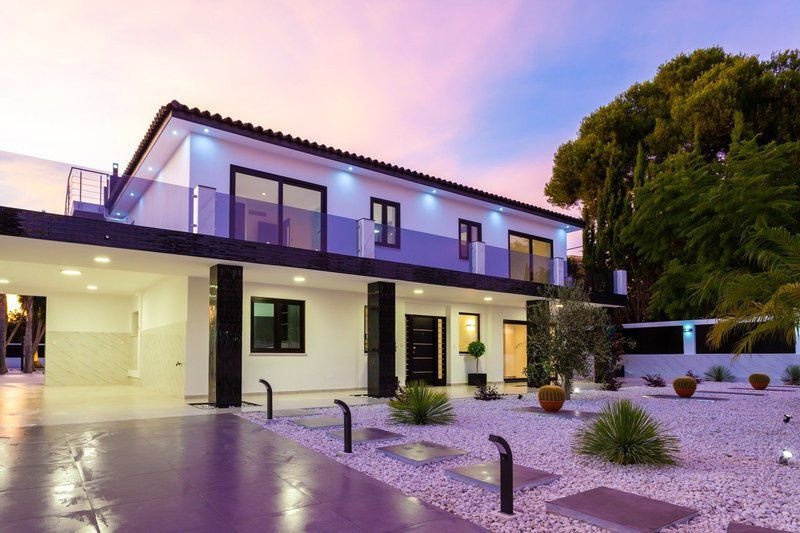 Villa a Marbella, Malaga, Spagna 5 camere da letto, 597 mq. N° 53440