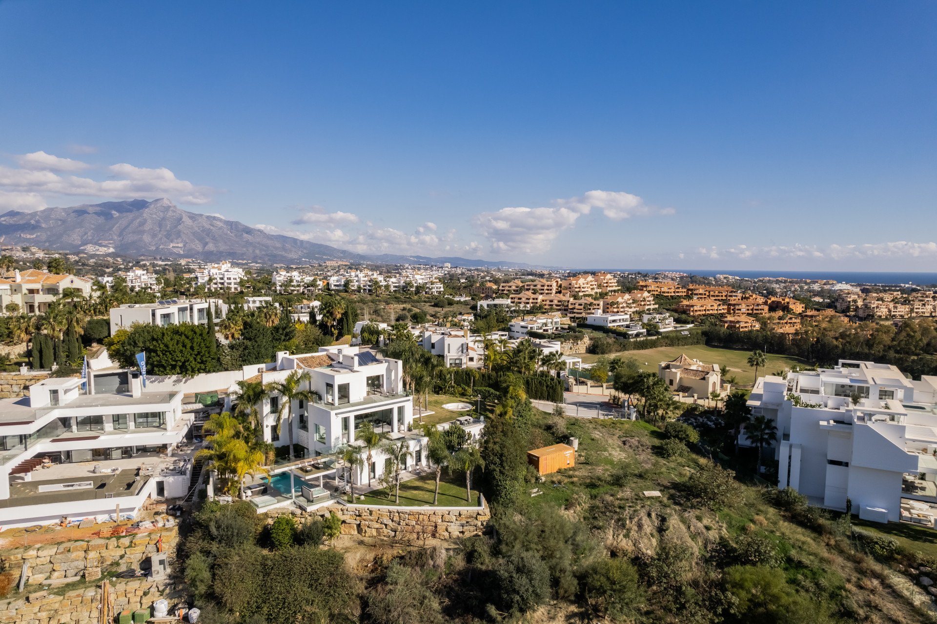 Villa i La Alqueria-El Paraíso, Malaga, Spanien 7 sovrum, 867 kvm. Nr. 53551