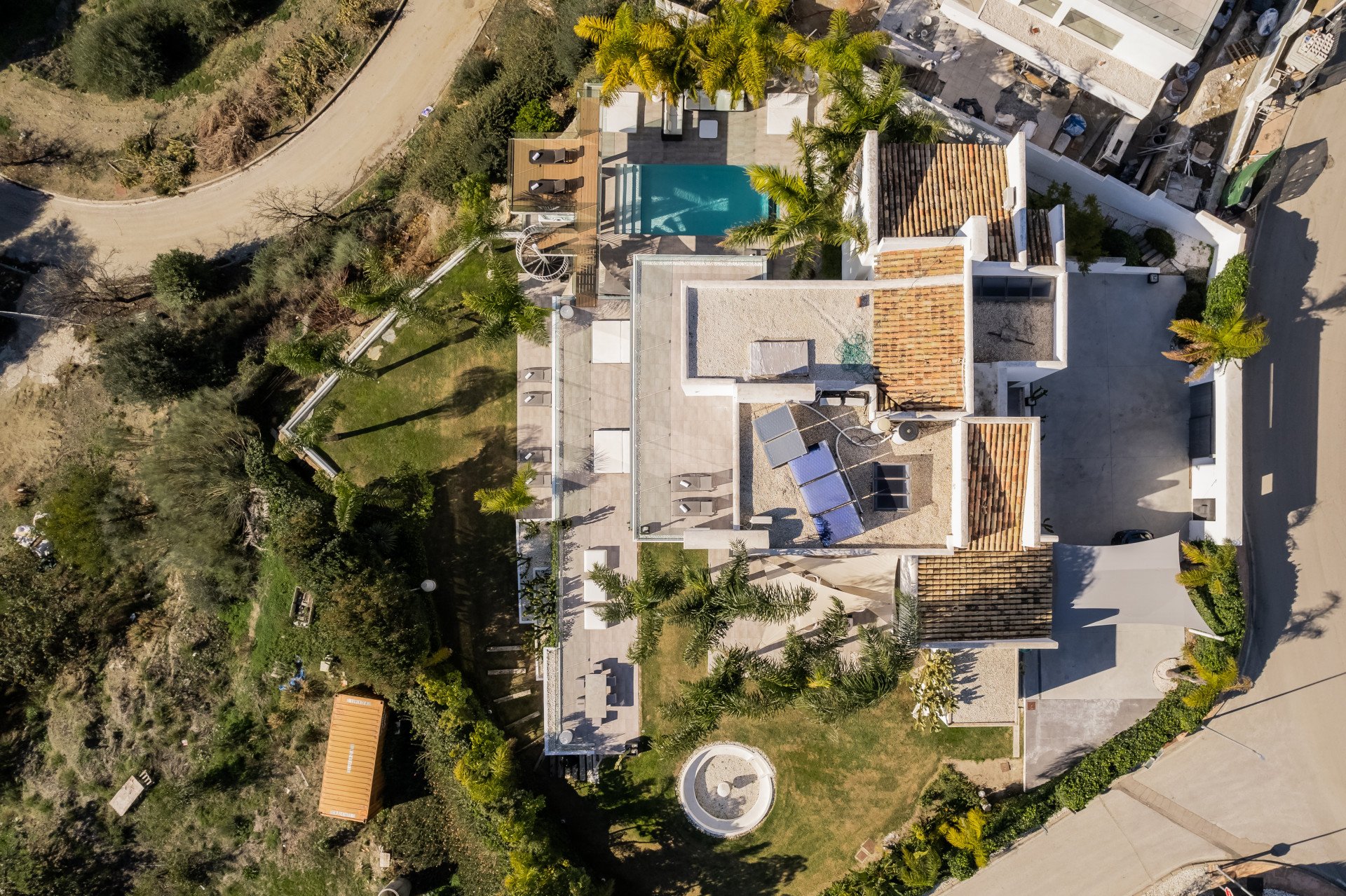Villa i La Alqueria-El Paraíso, Malaga, Spanien 7 sovrum, 867 kvm. Nr. 53551