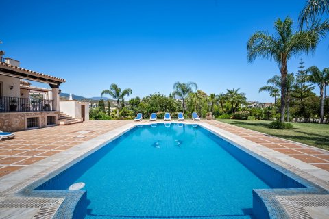 Villa for sale in Cancelada, Malaga, Spain 9 bedrooms, 728 sq.m. No. 53535 - photo 28