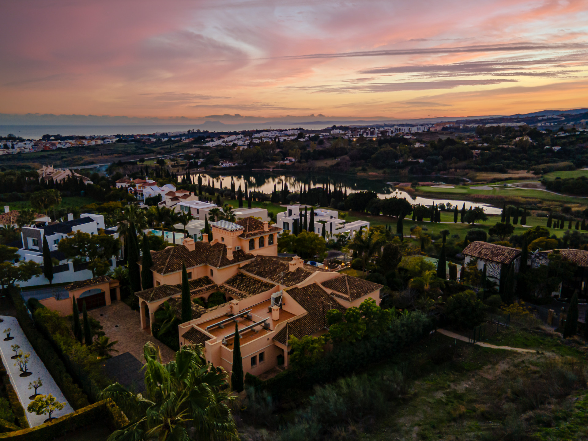 Villa in Benahavis, Malaga, Spain 8 bedrooms, 1017 sq.m. No. 53489
