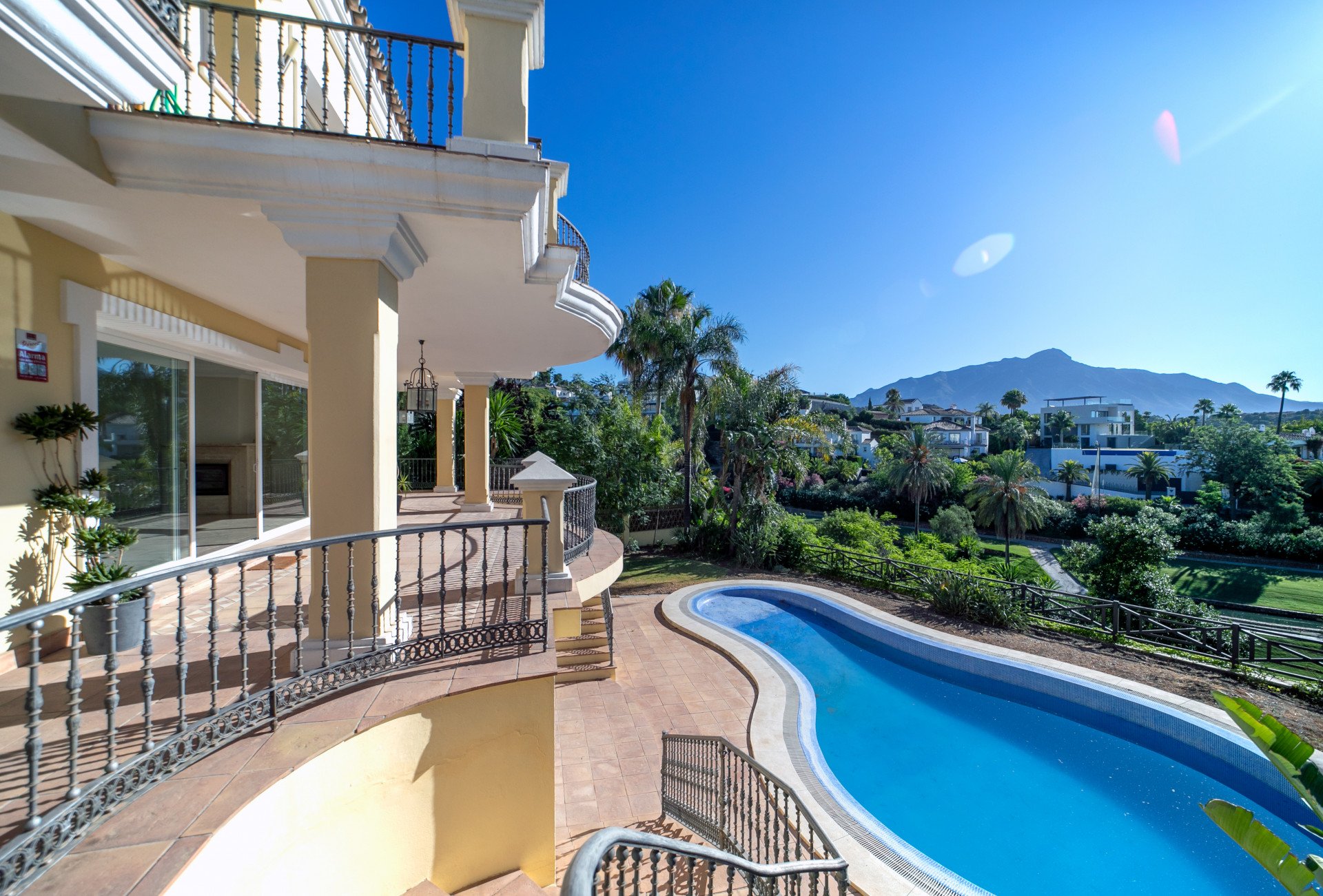 Huvila El Herrojo, Malaga, Espanja 6 makuuhuonetta, 579 m2 No. 53578