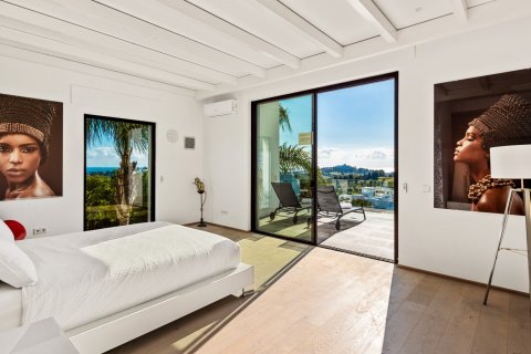 Villa for sale in La Alqueria-El Paraíso, Malaga, Spain 7 bedrooms, 867 sq.m. No. 53551 - photo 24