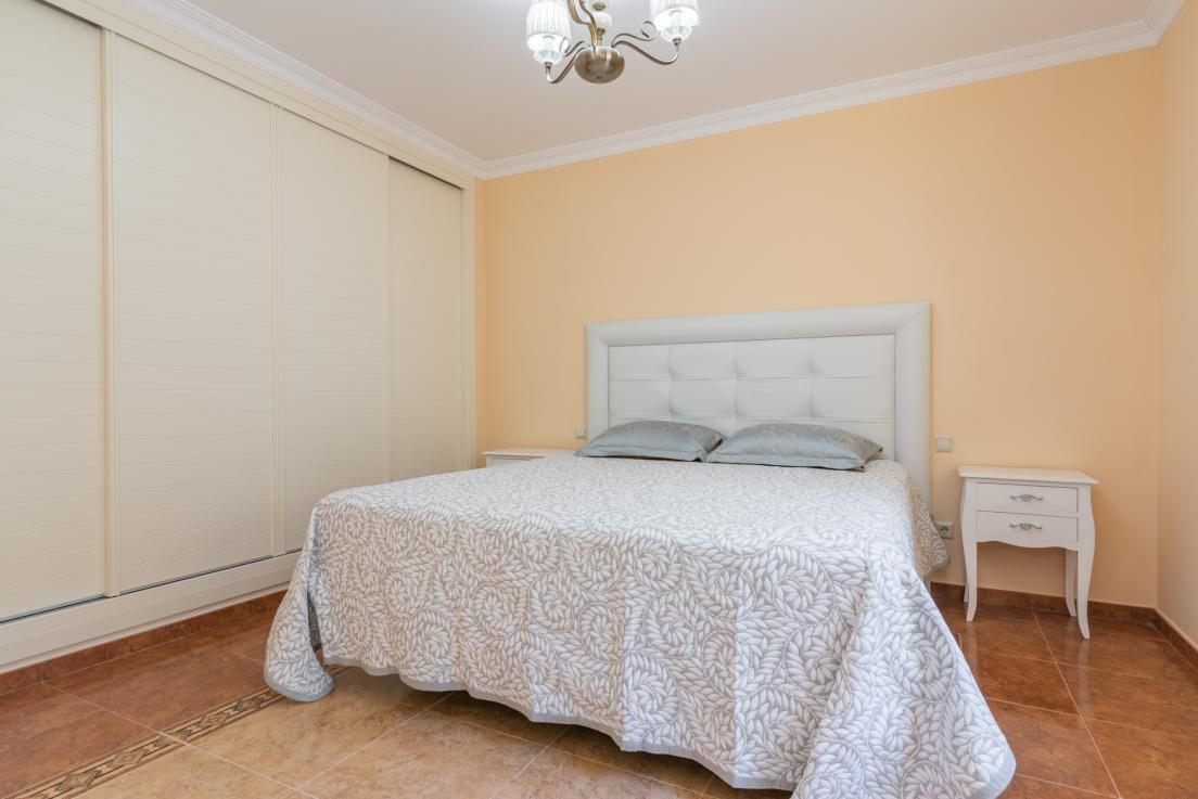 Huvila Hacienda Las Chapas, Malaga, Espanja 5 makuuhuonetta, 565 m2 No. 53464