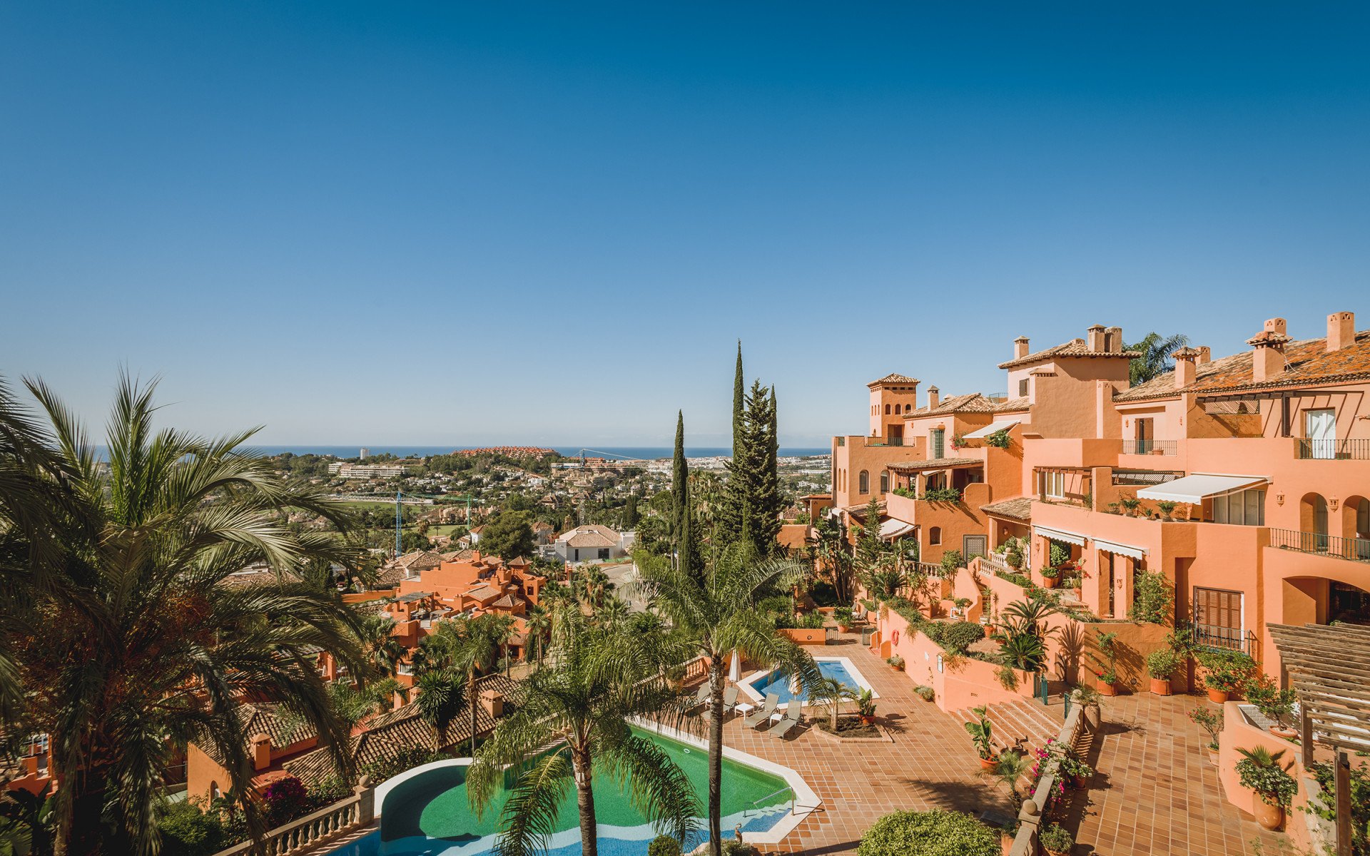 Bliźniak w Nueva Andalucia, Malaga, Hiszpania 3 sypialnie, 294 mkw. nr 53579