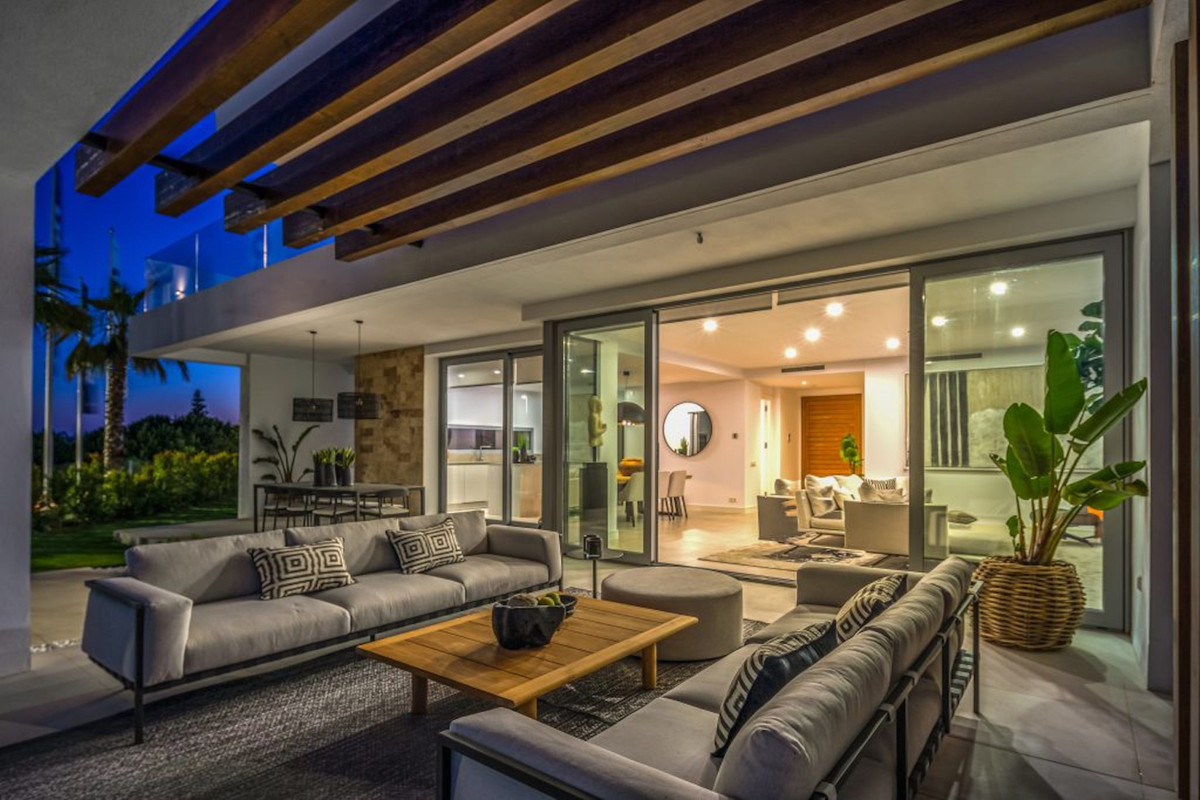 Huvila Marbella, Malaga, Espanja 4 makuuhuonetta, 422 m2 No. 55350