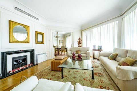Apartment for sale in Valencia, Spain 4 bedrooms, 336 sq.m. No. 53869 - photo 2