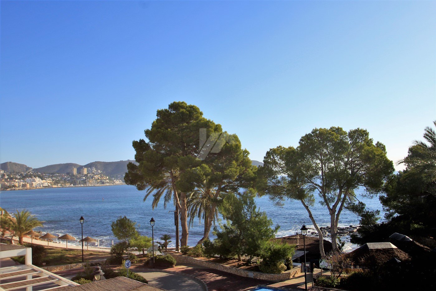 Kommersiell fastighet i Moraira, Alicante, Spanien 309 kvm. Nr. 54426