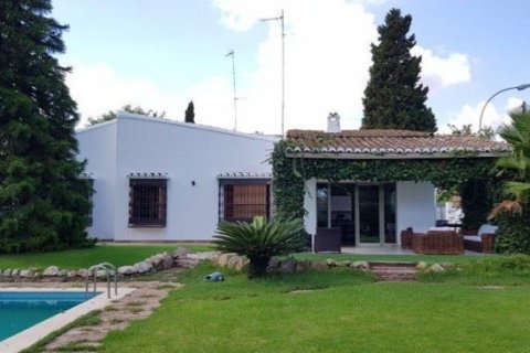Villa for sale in Rocafort, Valencia, Spain 4 bedrooms, 273 sq.m. No. 53935 - photo 1