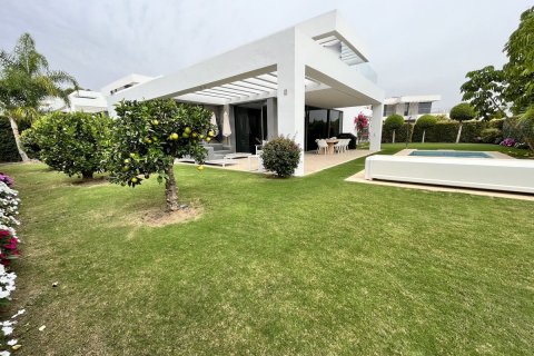 Villa for sale in Cancelada, Malaga, Spain 5 bedrooms, 530 sq.m. No. 55439 - photo 1