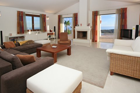 Villa for sale in Benahavis, Malaga, Spain 6 bedrooms, 202 sq.m. No. 55371 - photo 4
