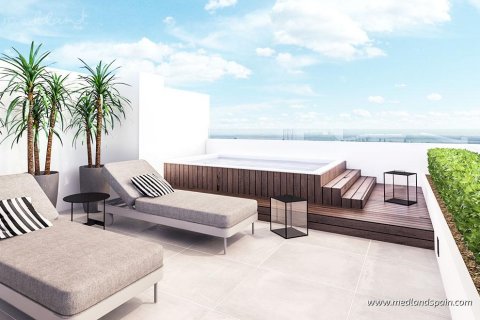 Apartment for sale in Guardamar del Segura, Alicante, Spain 3 bedrooms, 245 sq.m. No. 53744 - photo 9