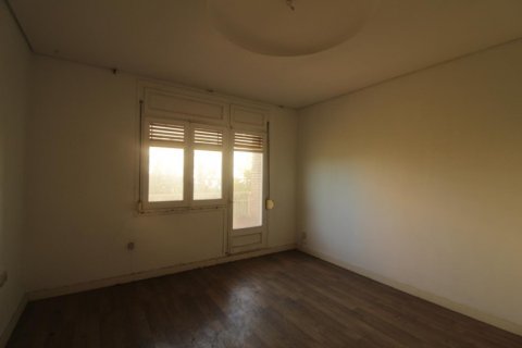 Apartment for sale in Valencia, Spain 4 bedrooms, 144 sq.m. No. 53871 - photo 2
