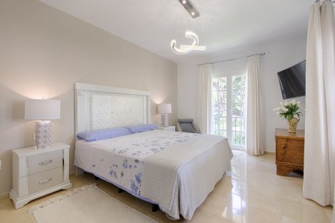 Apartment for sale in Benamara, Malaga, Spain 3 bedrooms, 186 sq.m. No. 55361 - photo 8