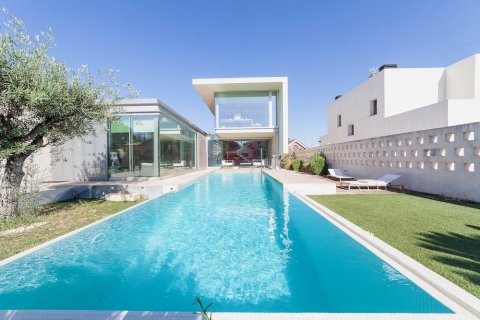 Villa for sale in Valencia, Spain 3 bedrooms, 400 sq.m. No. 54007 - photo 3