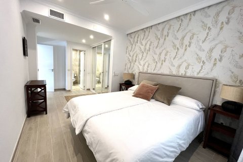 Apartment for sale in Marbella Golden Mile, Malaga, Spain 4 bedrooms, 114 sq.m. No. 55438 - photo 9