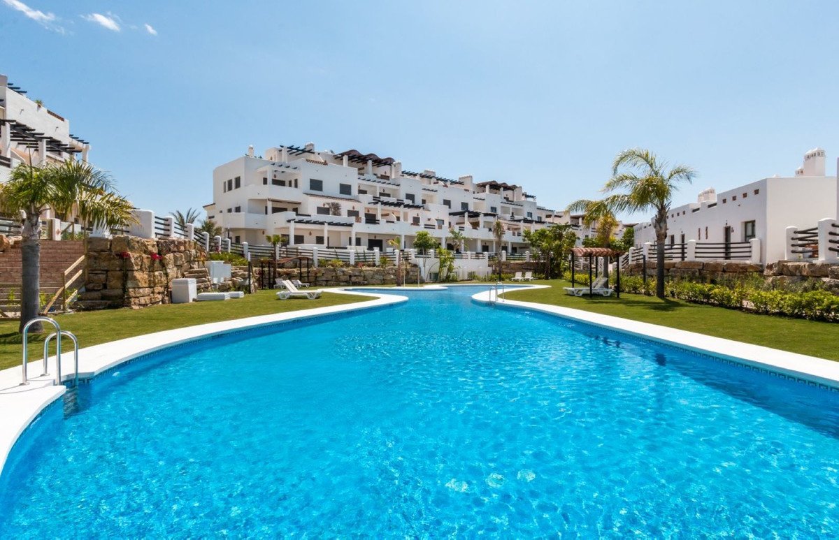 Radhus i Estepona, Malaga, Spanien 3 sovrum, 240 kvm. Nr. 55384