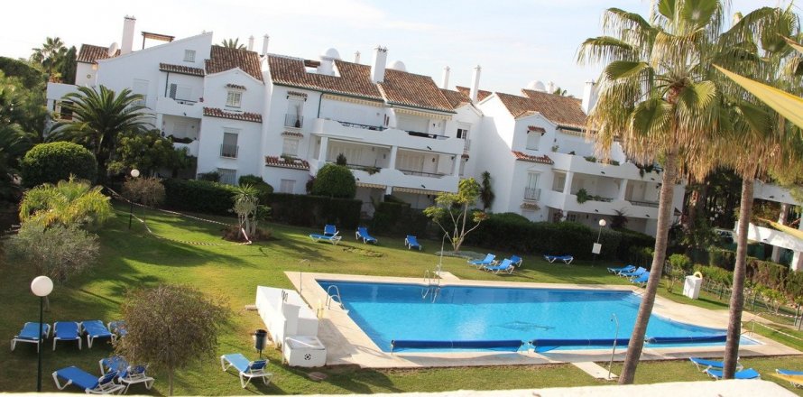 Penthouse in Marbella Golden Mile, Malaga, Spain 2 bedrooms, 110 sq.m. No. 55337