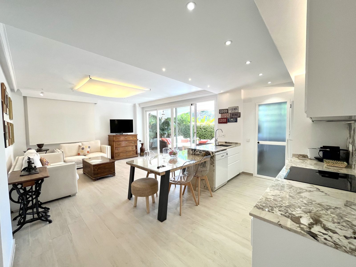 Dzīvoklis Marbella Golden Mile, Malaga, Spānijā 4 istabas, 114 m2 Nr. 55438