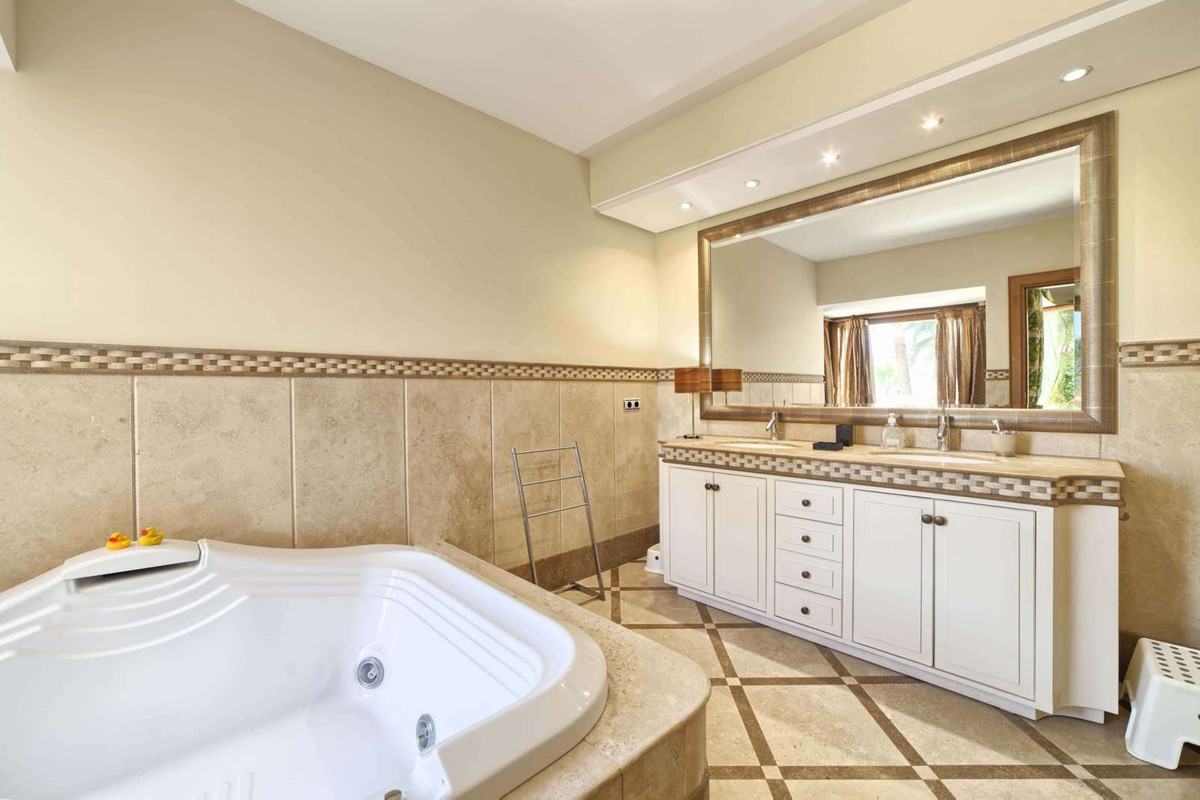 Willa w Marbella Golden Mile, Malaga, Hiszpania 4 sypialnie, 1012 mkw. nr 55332