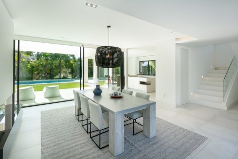 Villa for sale Guadalmina, Malaga, Spain 4 bedrooms, 280 sq.m. No. 55372 - photo 8