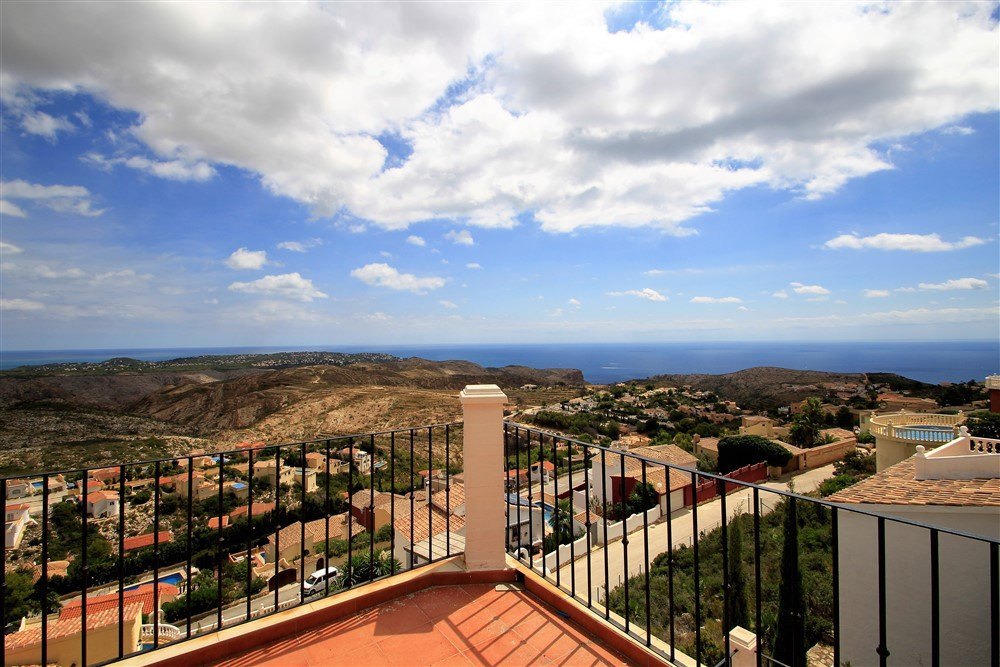 Villa in Benitachell, Alicante, Spain 5 bedrooms, 186 sq.m. No. 54470