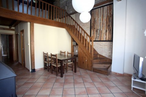Apartment for sale in Valencia, Spain 3 bedrooms, 120 sq.m. No. 53785 - photo 1