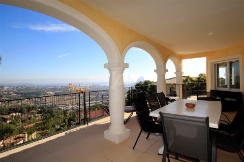 Villa for sale in Calpe, Alicante, Spain 3 bedrooms, 179 sq.m. No. 54460 - photo 3