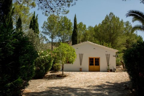 Villa for sale in Gandia, Valencia, Spain 5 bedrooms, 367 sq.m. No. 53922 - photo 4