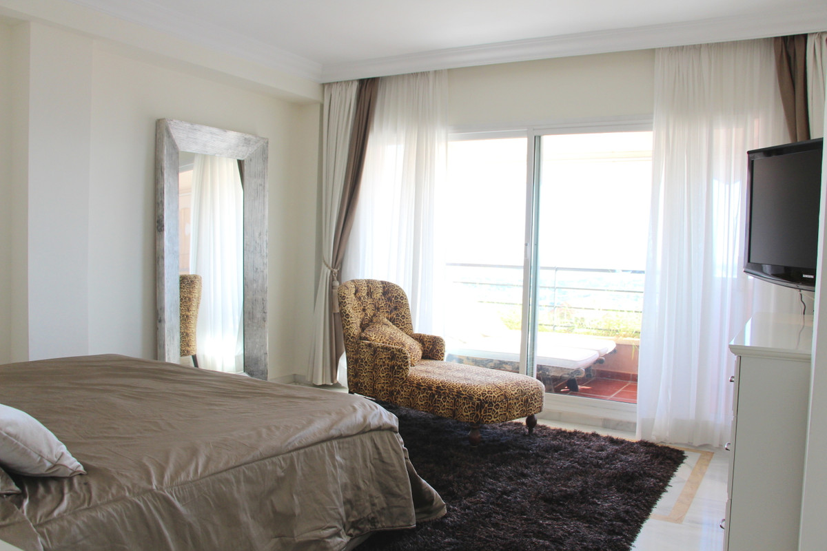Appartamento a Nueva Andalucia, Malaga, Spagna 3 camere da letto, 202 mq. N° 55342