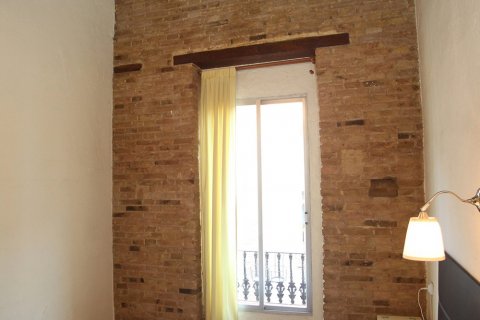 Apartment for sale in Valencia, Spain 3 bedrooms, 120 sq.m. No. 53785 - photo 26